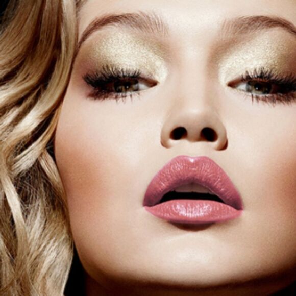 Tom Ford Matte Lipstick in Pussycat (True Mauve) - Picture 9 of 17